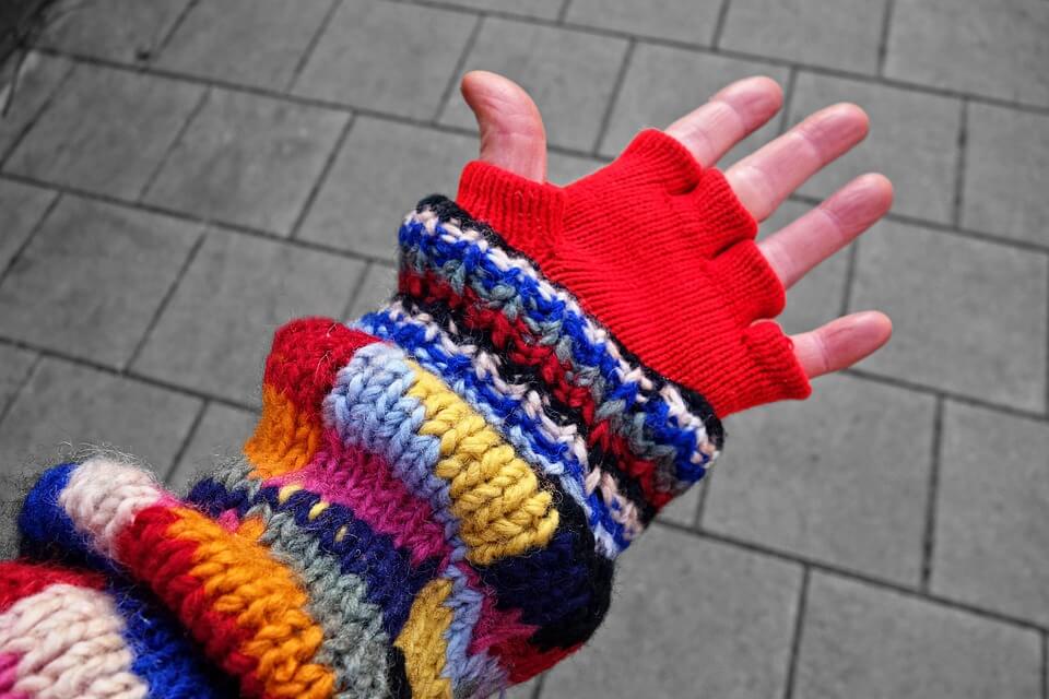 Jak zrobić rękawiczki bez palców na drutach ?